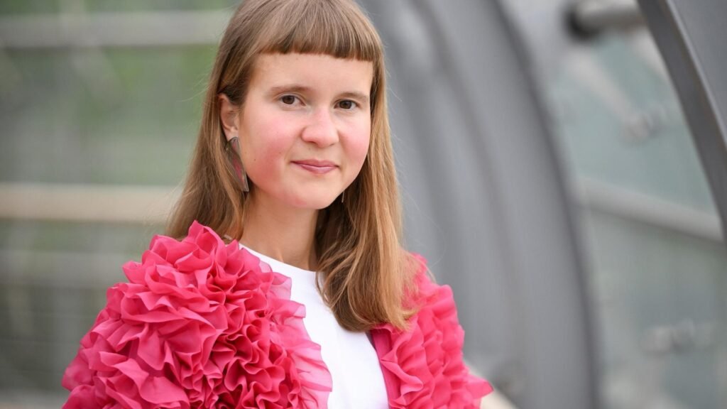 Wer ist Caroline Wahl?