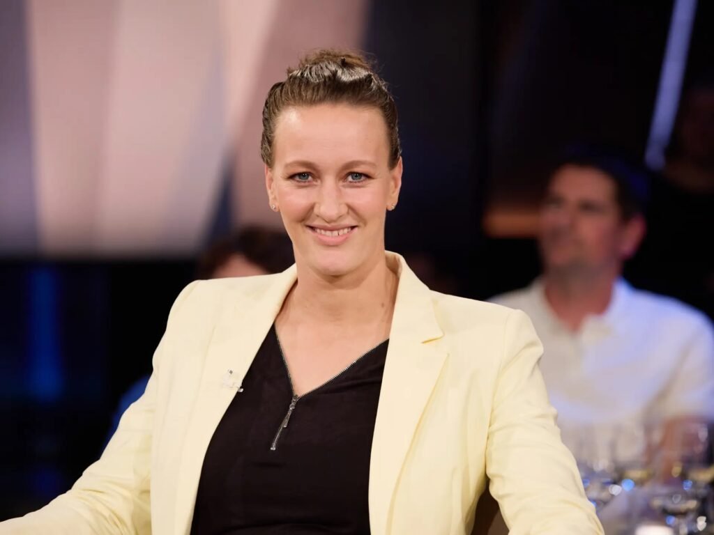 Wer ist Almuth Schult?