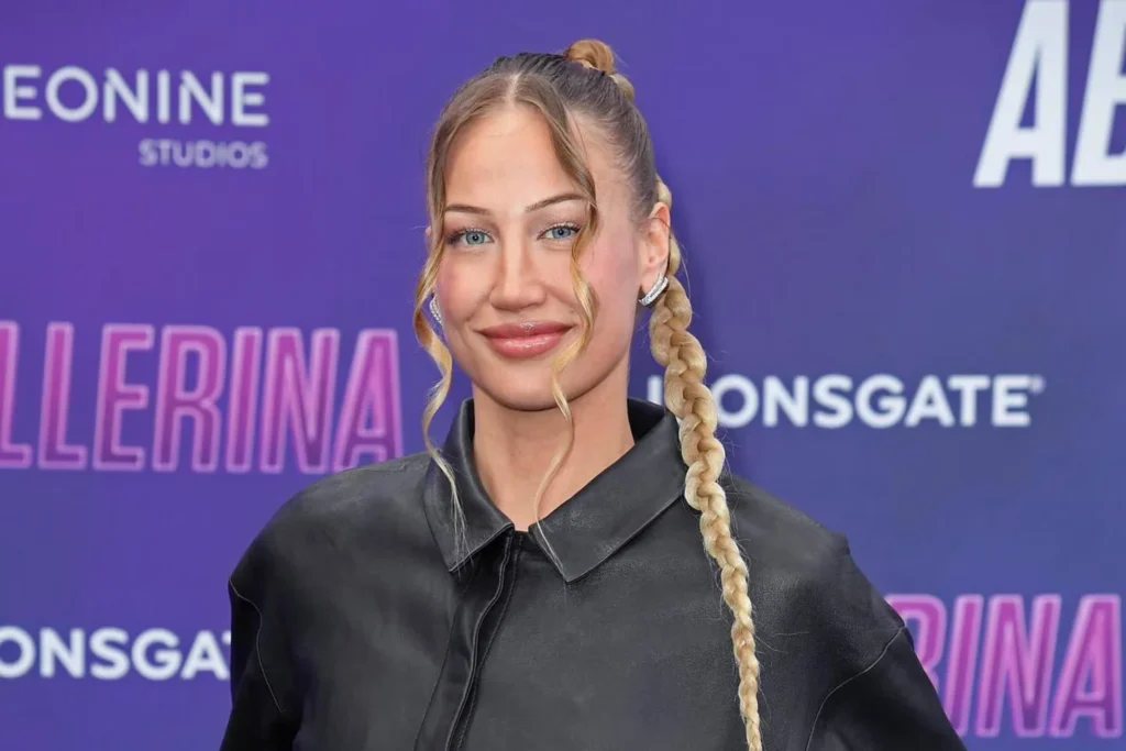 Lulu Lewe: Wie Sarah Connors kleine Schwester ihr eigenes Licht fand Lulu Lewe: Wie Sarah Connors kleine Schwester ihr eigenes Licht fand