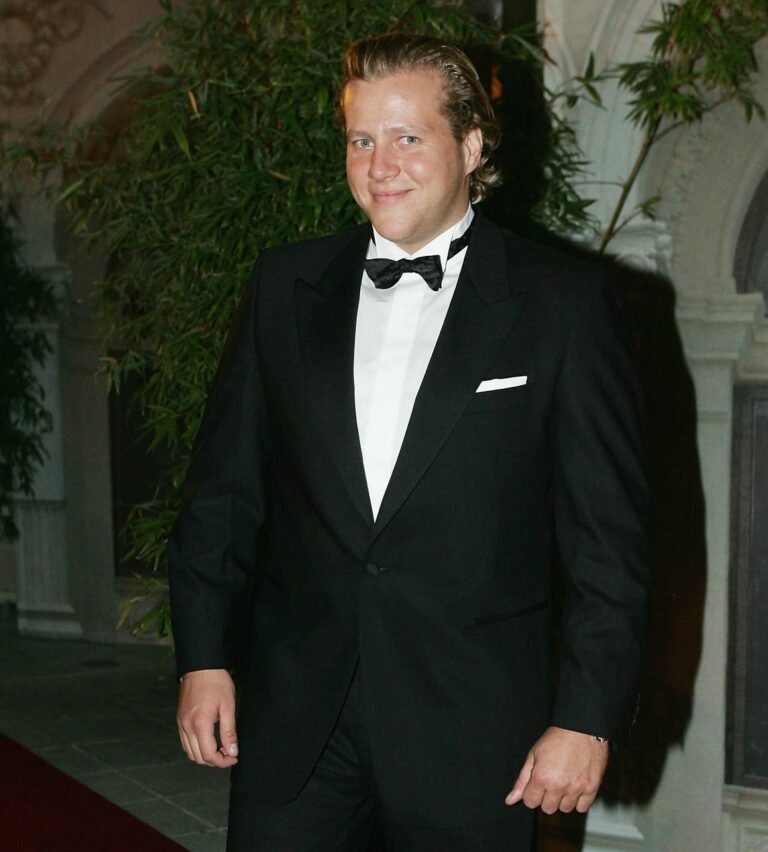 Mano Pooth: So lebt und arbeitet der Bruder von Franjo Pooth Mano Pooth: So lebt und arbeitet der Bruder von Franjo Pooth