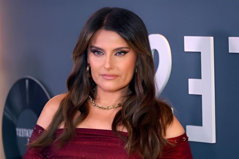 Nelly Furtado: Wie sie Ruhm, Familie und Musik über Jahre neu definierte Nelly Furtado: Wie sie Ruhm, Familie und Musik über Jahre neu definierte